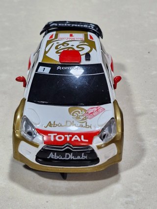 Scalextric Citroën DS3 WRC S. Loeb