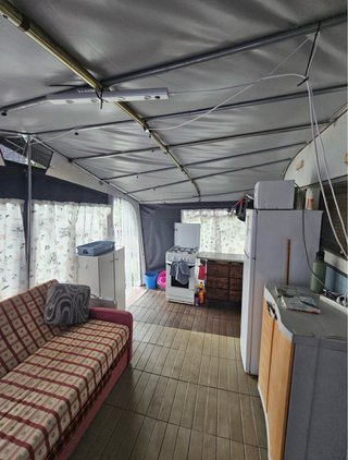 Caravana Sun Roller 1986 en el Camping Wecamp