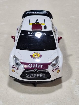 Scalextric Citroën DS3 WRC Qatar 7