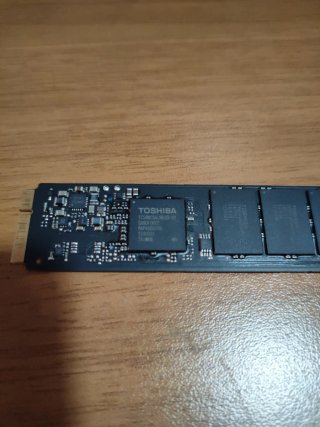 SSD Toshiba THNSNS128GMFP 128GB x Macbook A1466