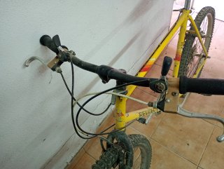 Bicicleta Peugeot Amarilla Vintage