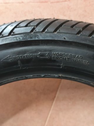 Neumático 110/90- V16 Metzeler