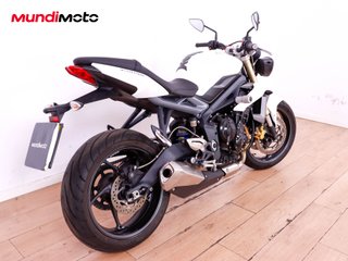 TRIUMPH STREET TRIPLE 675
