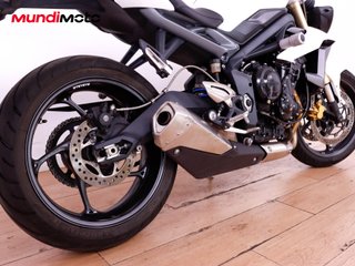 TRIUMPH STREET TRIPLE 675