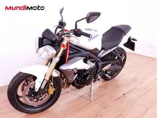 TRIUMPH STREET TRIPLE 675