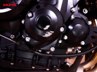 TRIUMPH STREET TRIPLE 675