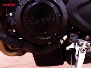 TRIUMPH STREET TRIPLE 675