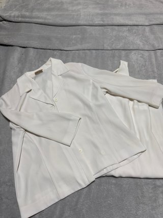 Traje blanco: Vestido y Blusa
