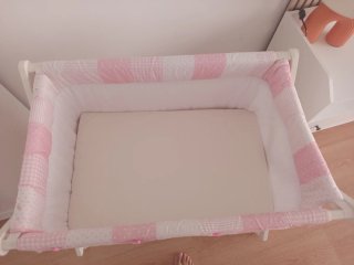Minicuna plegable con ruedas + colchón