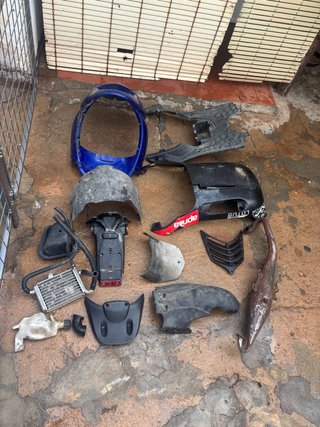 Cachas Aprilia Sonic Azules