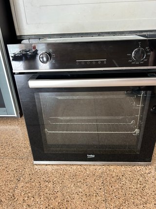 Horno Beko Negro