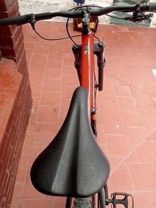 Bicicleta Cannondale Roja Casi Nueva