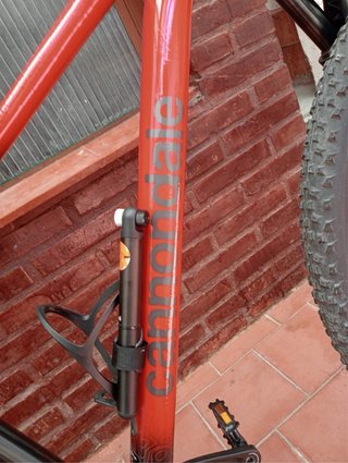 Bicicleta Cannondale Roja Casi Nueva