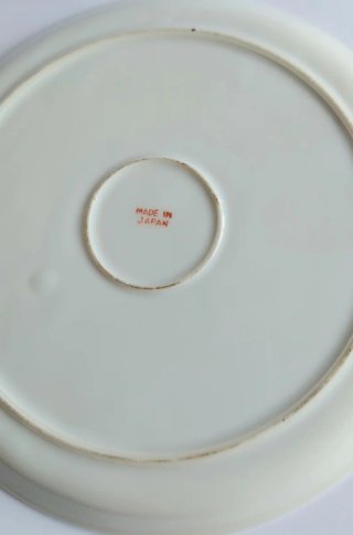 Plato de porcelana decorado Japón