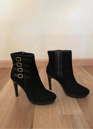 Botines Tacón Ante Lola Cruz Hebillas Talla 38