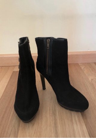 Botines Tacón Ante Lola Cruz Hebillas Talla 38