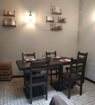 Mesas de madera. Sillas salon, cocina, bodega