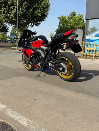 Honda CBR1000RR Sportbike Gris/Roja