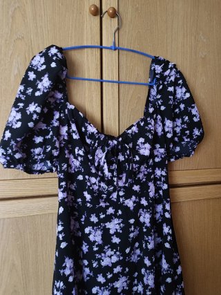 Vestido largo floral negro y morado