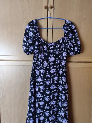 Vestido largo floral negro y morado
