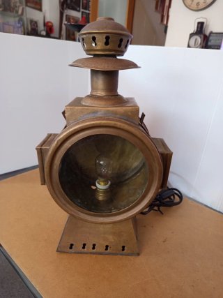 Antiguo farol carruaje latón