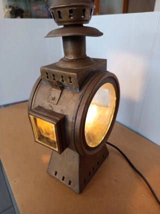Antiguo farol carruaje latón