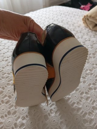 Zapatos Oxford Daniela. Dorados y Amarillos