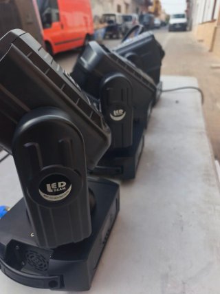 4 Cabezas Móviles LED 25W