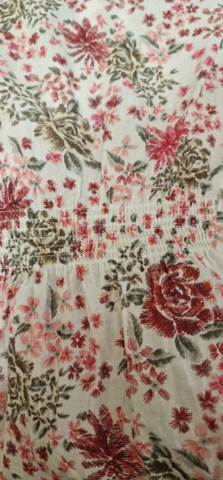 Blusa fina floral algodón H&M.