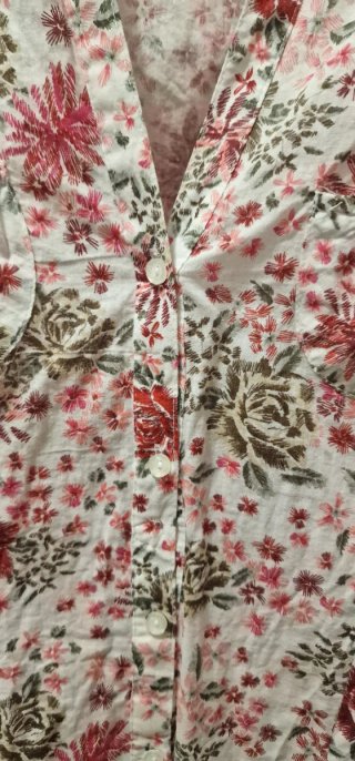 Blusa fina floral algodón H&M.
