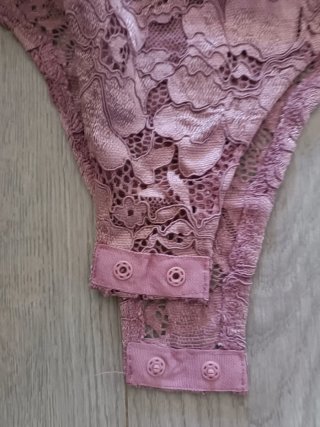 Body de encaje Zara rosa mujer