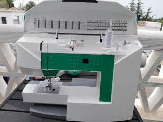 Máquina de coser Husqvarna Jade 20