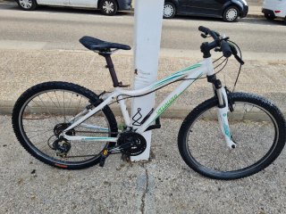 Bicicleta para montaña marca .specialized myka