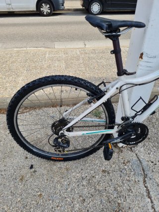 Bicicleta para montaña marca .specialized myka