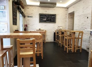 Mesas, sillas cocina, salon, bodega. Taburetes