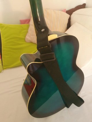Guitarra Acústica turquesa
