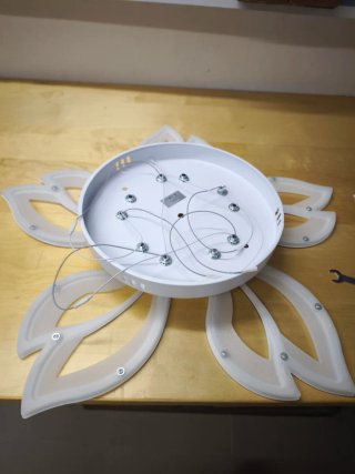 Lámpara de techo moderna diseño flor