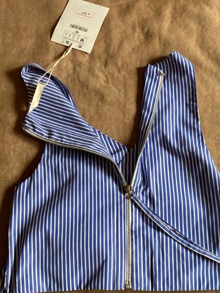 Top rayas azul y blanco Stradivarius Talla M