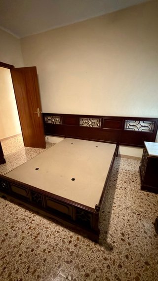 Cabecero de madera clásico