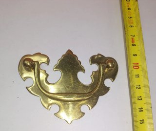 Tirador de latón antiguo. Precio unidad