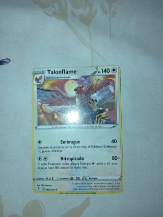 Carta Pokémon Lucario V 146/264