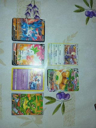 Carta Pokémon Lucario V 146/264