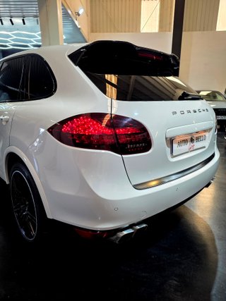 Porsche Cayenne 2012