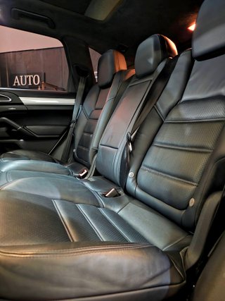 Porsche Cayenne 2012