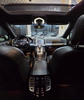 Porsche Cayenne 2012