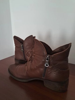 Botas botines piel marrones talla 39