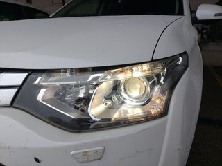 Mitsubishi Outlander 220 DI-D Motion 2WD 110 kW (150 CV)