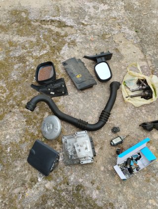 rueda nueva renault escenic rx4 2025