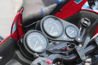 Yamaha FZS Fazer 600 2002 Roja y Negra