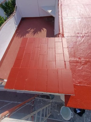 Tela asfáltica con pintura